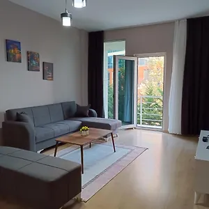 verificați disponibilitatea