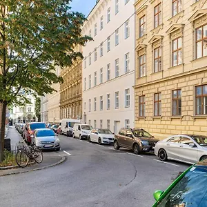  Apartment St. Elizabeth 2